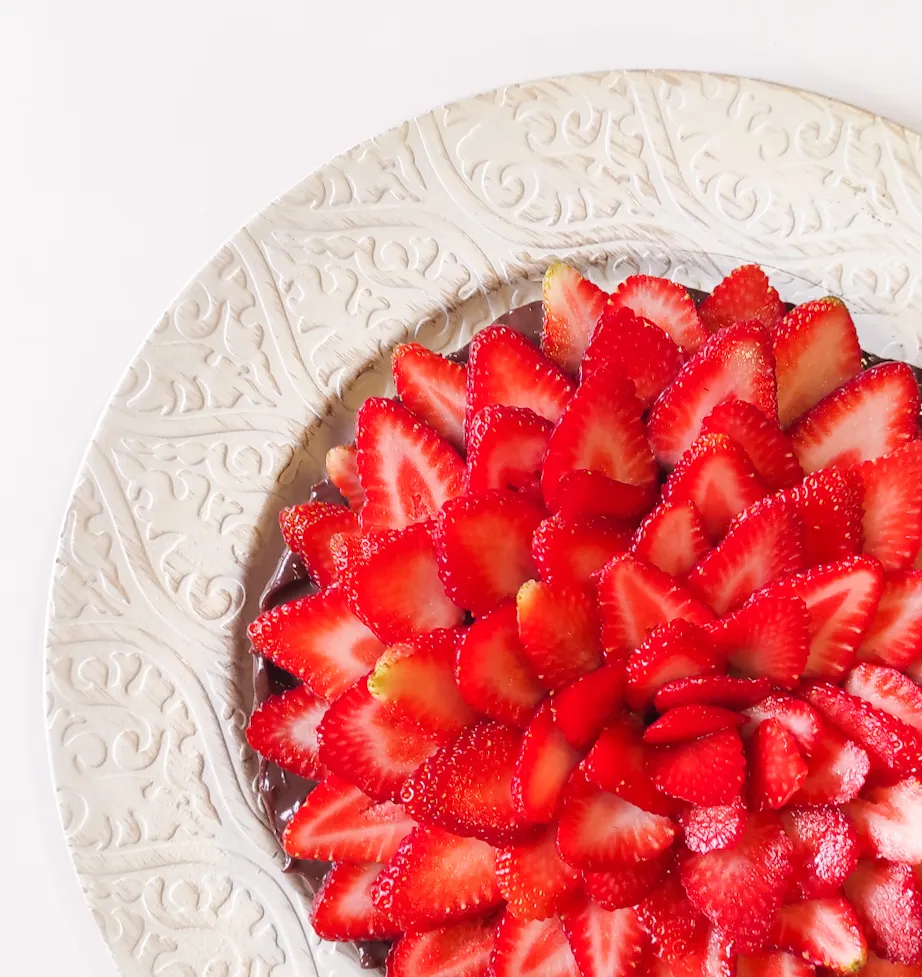 Cesta especial com chocolates e doces artesanais